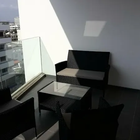 P.l. Harbour View Residents Apartament *
